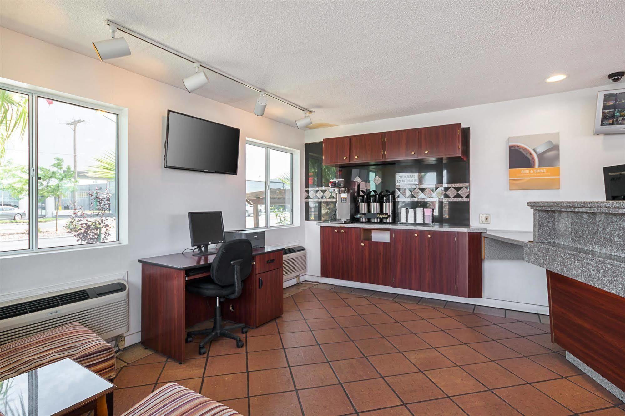 Motel 6-El Paso, Tx - Airport - Fort Bliss المظهر الخارجي الصورة